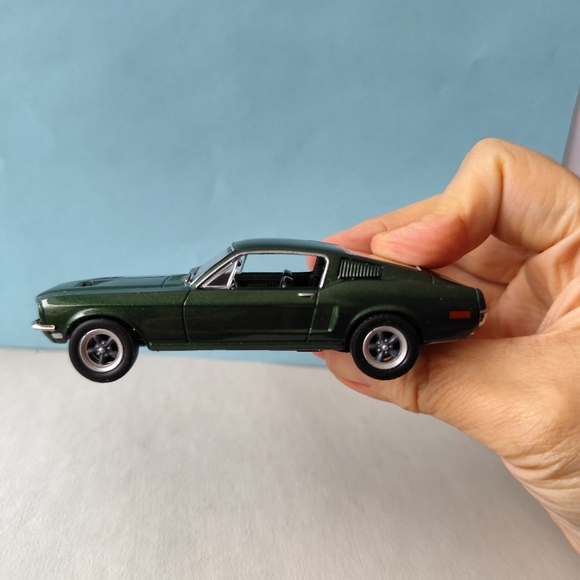 3/$25💙GreenLight 1:64 1968 for&d Mustang GT Fastback - Highland Green - Picture 6 of 9
